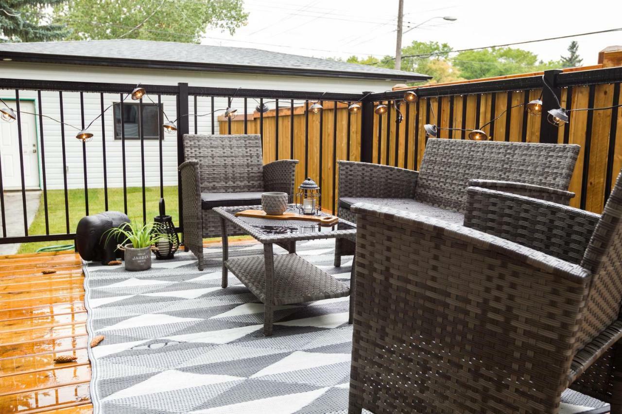 Contemporary Farmhouse Haven: Extended Stay with Modern Comforts Edmonton Exterior photo